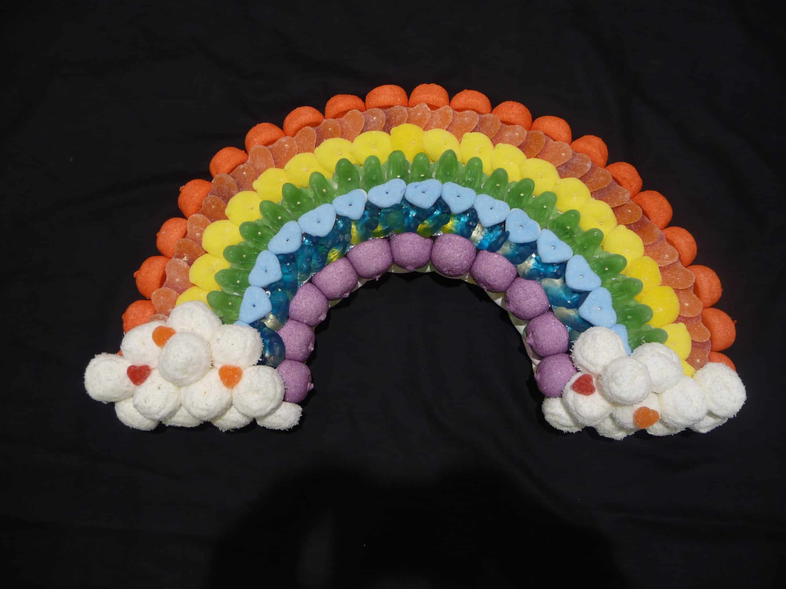 Gâteau de bonbons en forme d'Arc-En -Ciel