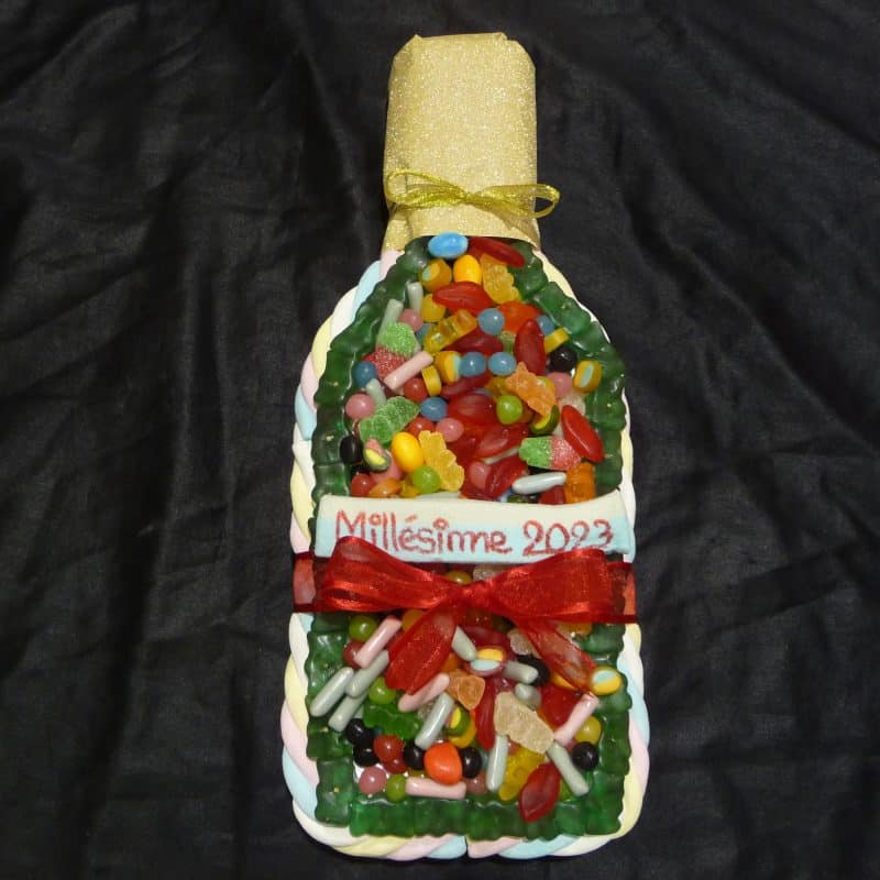 Gâteau de bonbons en forme de Bouteille Champagne
