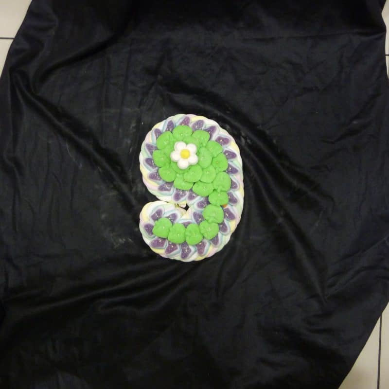 Gâteau de bonbons chiffre 9