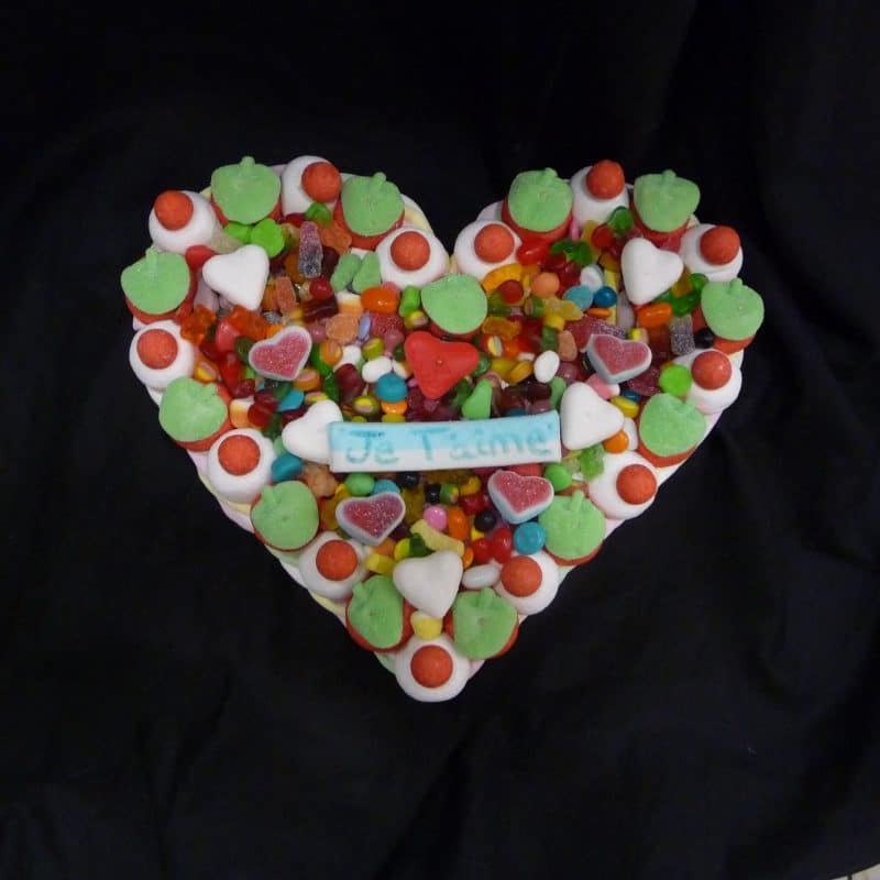 Gâteau de bonbons cœur 25 cm
