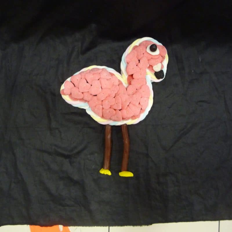 Gâteau de bonbons flamant rose