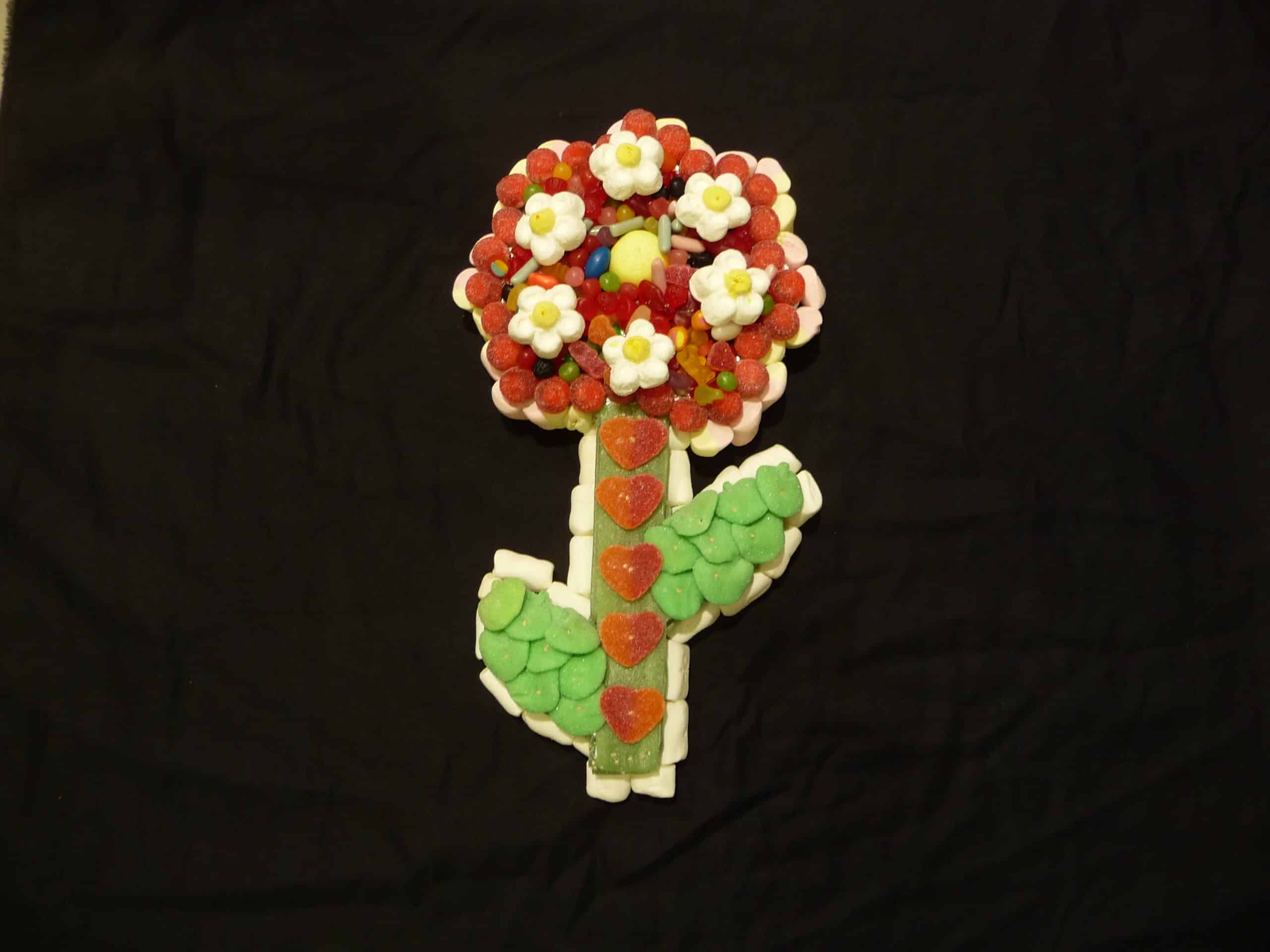 Gâteau de bonbons en forme de Fleur du Printemps