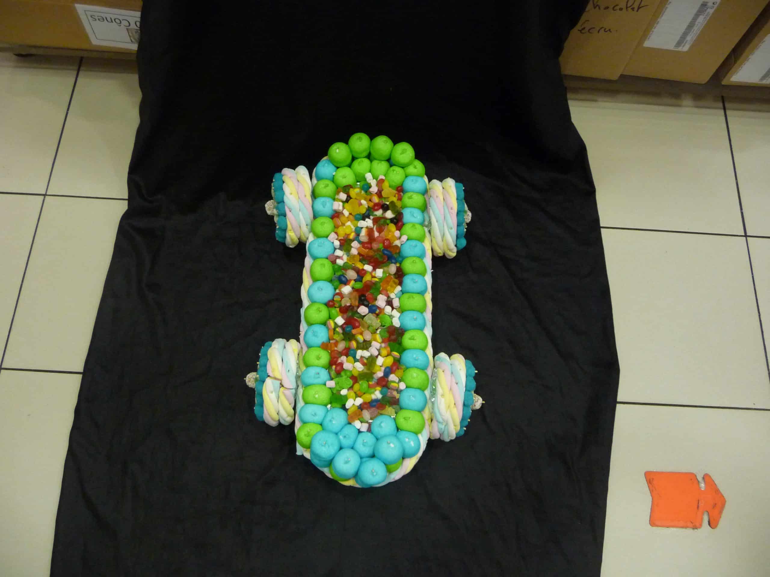 Gâteau de bonbons skateboard