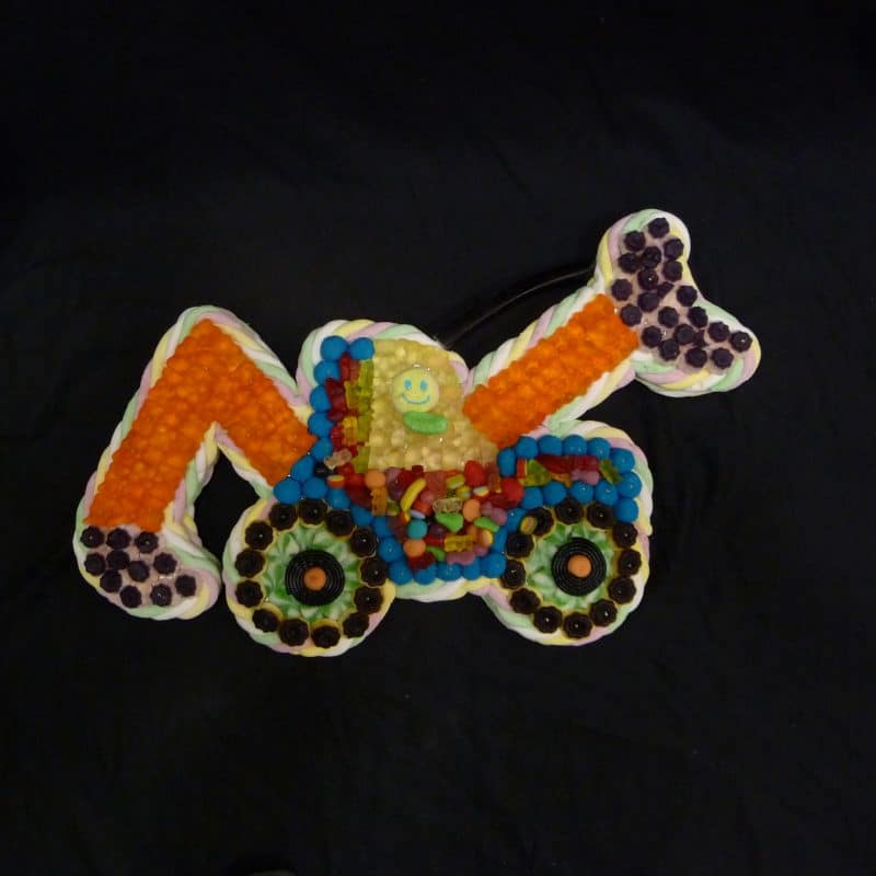 Gâteau de bonbons tractopelle