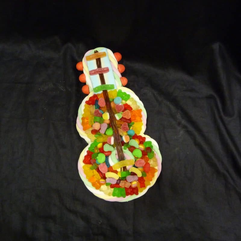 Gâteau de bonbons violon