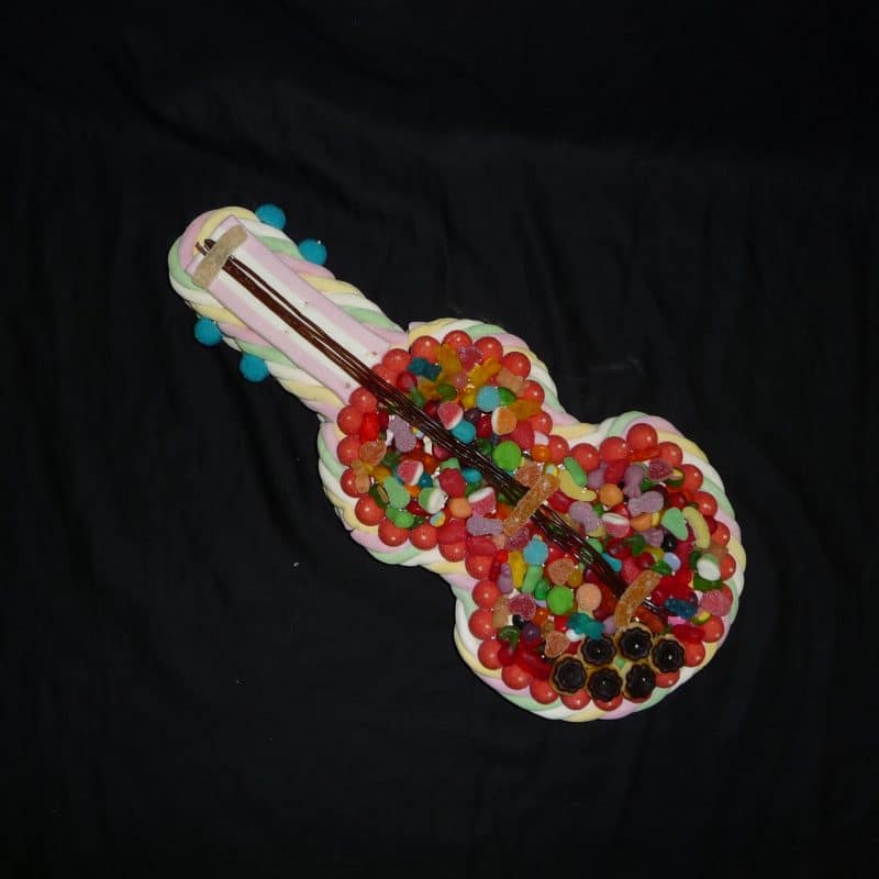 Gâteau de bonbons violon