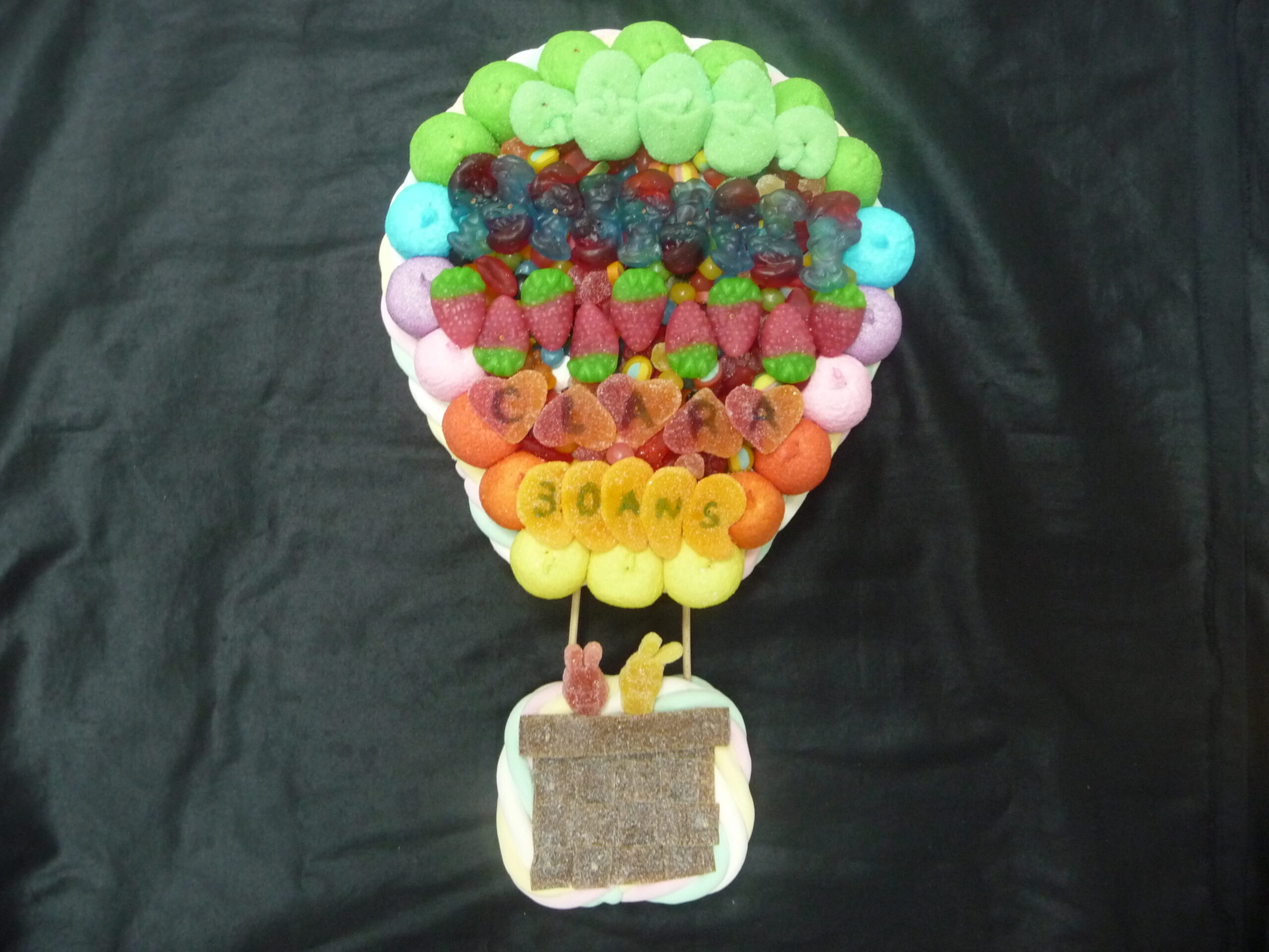 gateau de bonbons montgolfiere mongolfiere pas cher