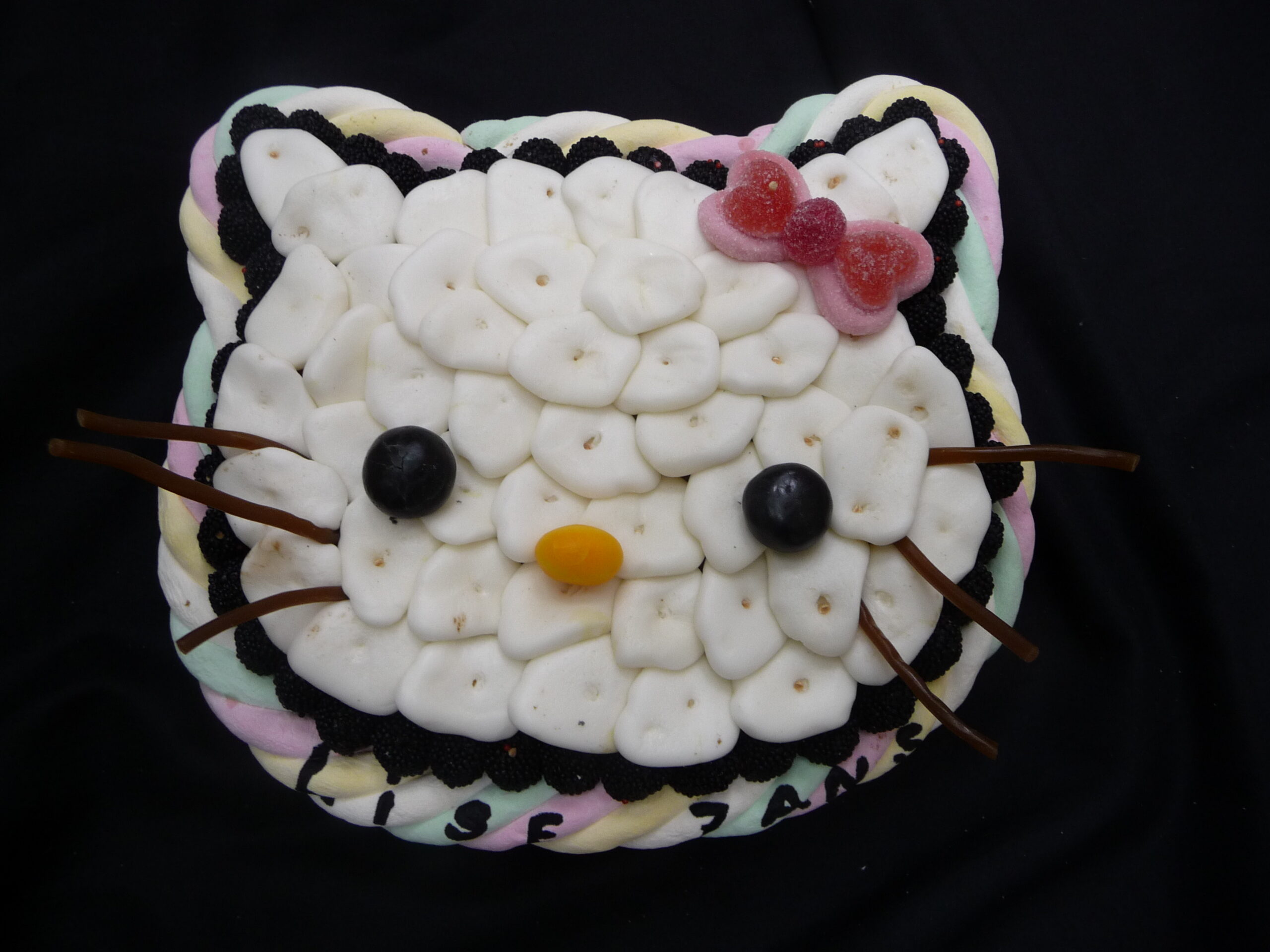gateau de bonbons tete hello kitty hellokitty pas cher